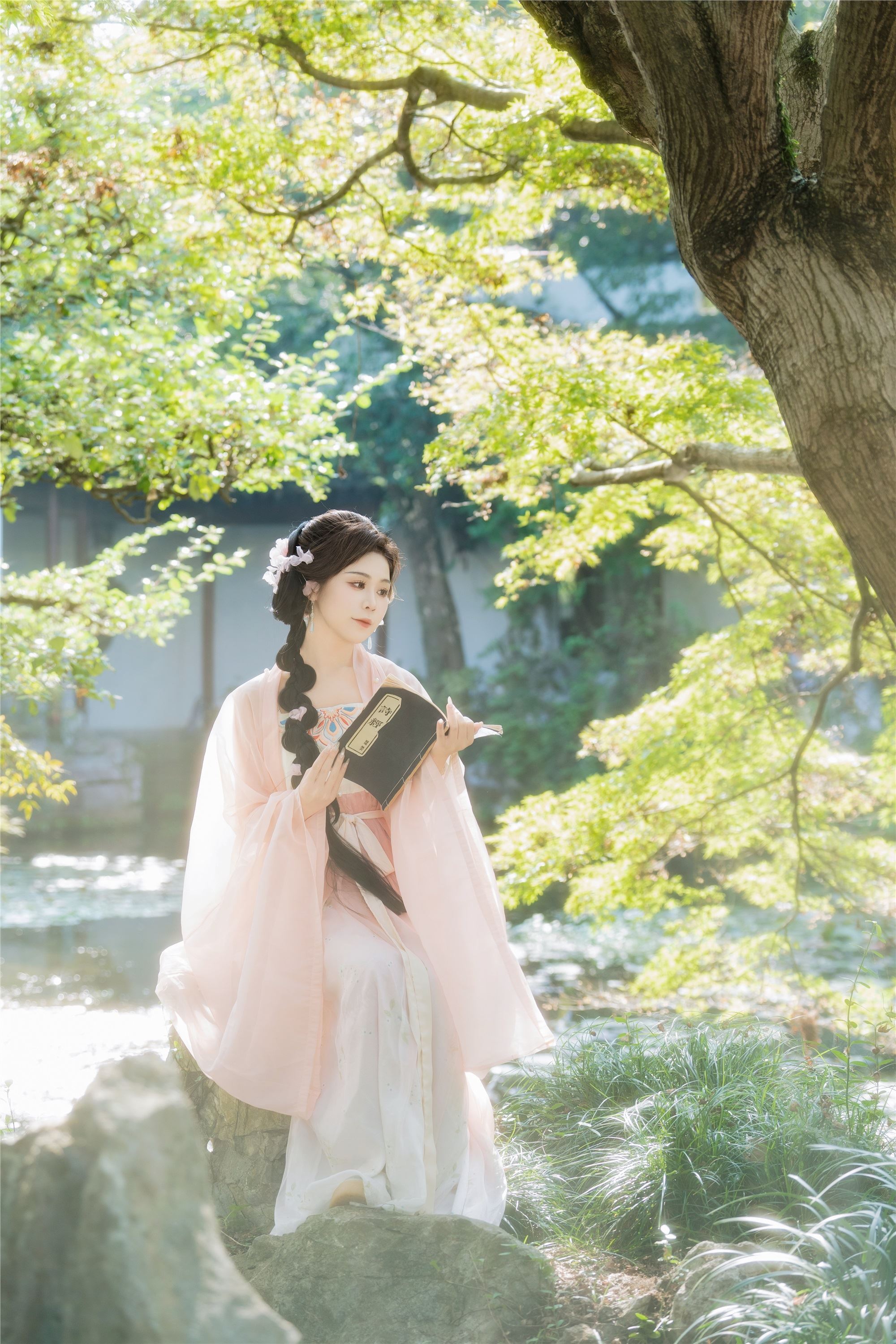 YITUYU艺图语 2025.01.02 粉色温婉 泡芙小方